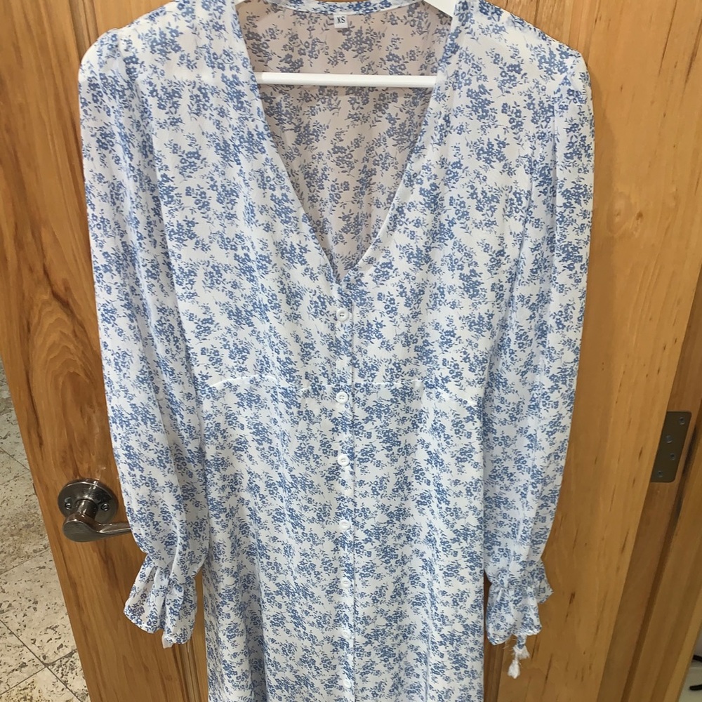 Maxi blue dress with flowers